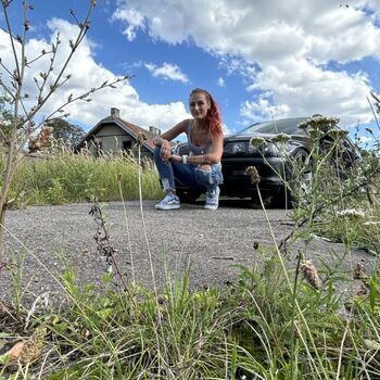 ᔕEᒪᔕKá ᕼOᔕᑭOᗪᗩ + ᗰᑌᒪTIKᖇᗩᐯíᑎ