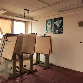 Škoda-Gebäude Nr. 16 mit Überdachung