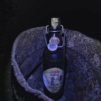 bottle vessel alcohol beer bottle drink container glass bottle vessel alcohol beer bottle drink container glass