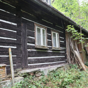 Chaloupka v Sudetech I.