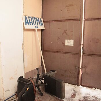 Továrna děrnoštítkových počítačů