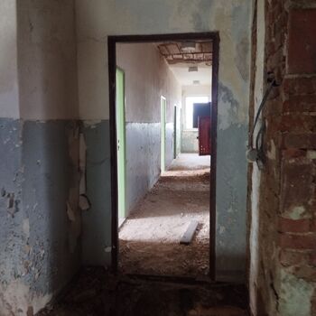 Opuštěná škola / internát