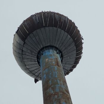 Globus über der Landschaft