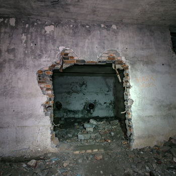 Velitelský bunkr na letišti, starý a nový