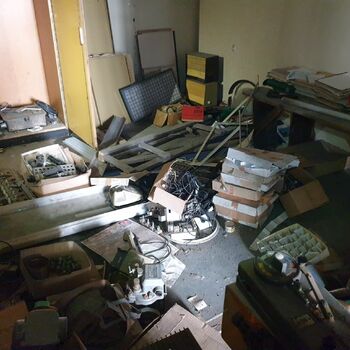 tabulka stůl nábytek interiér místnost