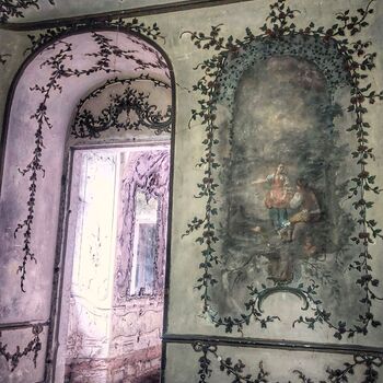 baufälliges Schloss