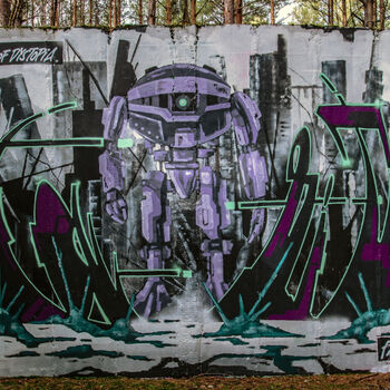 Velitelské stanoviště, bunkry a otevřené pozice s opravdu skvělými graffiti