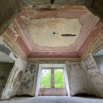 Ruiny zámku Polsko 2025