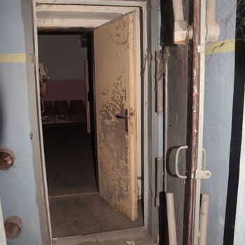 Abdeckung unter der Waggonfabrik