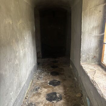 Eine weitere verlassene Burg.