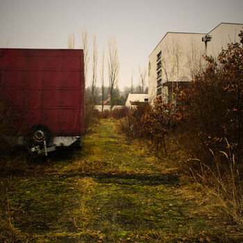 Haly plné tajemství... Opuštěná fabrika