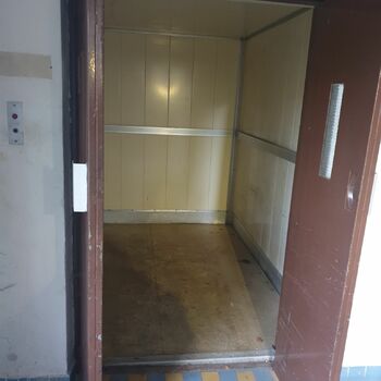 Výtah zdvihací zařízení zařízení interiér dům