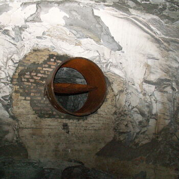 Richard Underground Factory