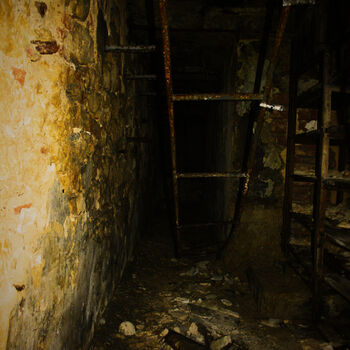 Kam zmizeli poslední pracovníci? Opuštěná přádelna