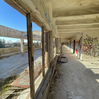 2025 Ex-sovětská nemocnice