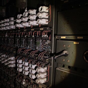 Pískové hospodářství, aneb příliš dlouhá swingers párty