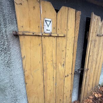 Sedím na kolejích, které nikam nevedou