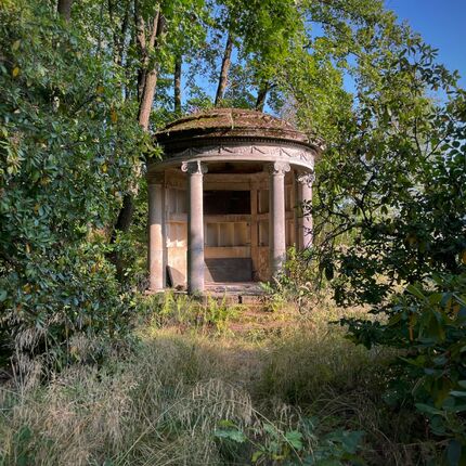 Überreste einer Villa + Papiermühle