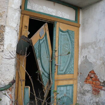 okno dveře zeď budova staré Architektura