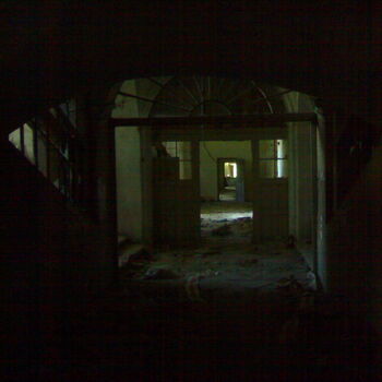 Opuštěný zámek s kaplí na Moravě Opuštěný zámek s kaplí na Moravě