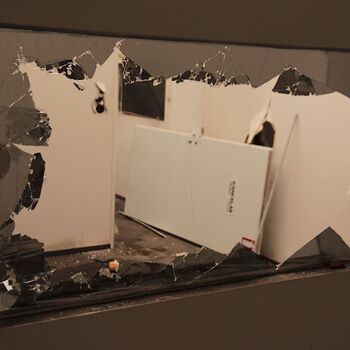 Továrna děrnoštítkových počítačů