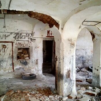 Trezor suterénu střecha staré Architektura kámen zeď budova