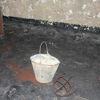 bucket vessel container