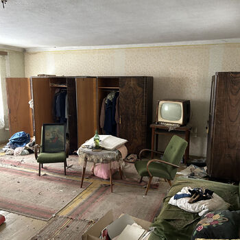 Verlassenes Dorfhaus