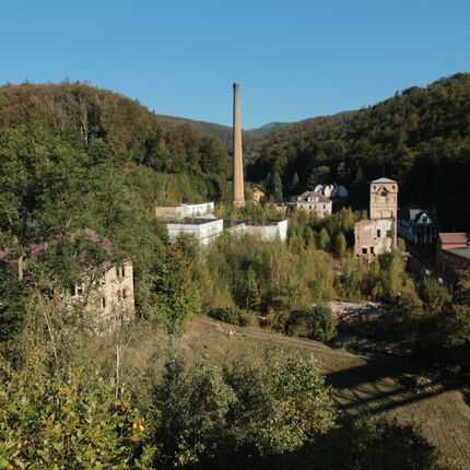 Spinning mill and spinning mill