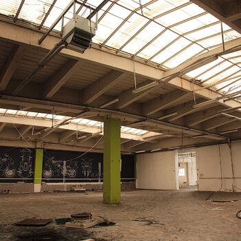 Továrna děrnoštítkových počítačů