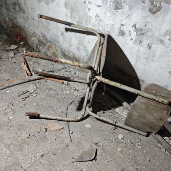 Kdo se tady léčil? Opuštěná psychiatrická léčebna...