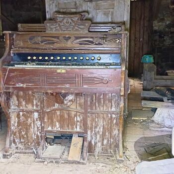 ! a house with HARMON