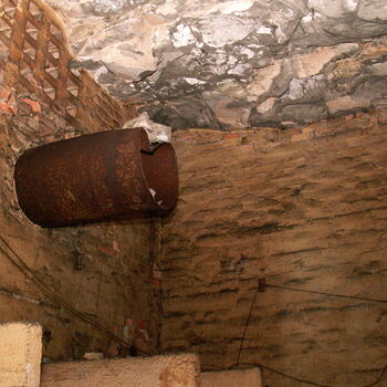 Richard Underground Factory