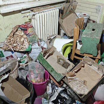 Why did they abandon it? An abandoned, well-preserved farmer's house...