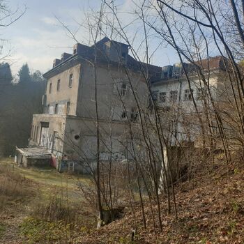 castle fortification building monastery
