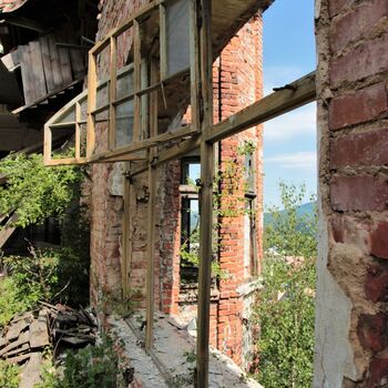 Remembering Elias before the fire