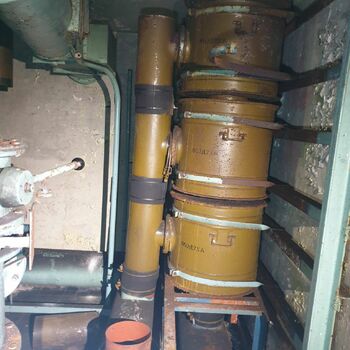 kotel loď kontejner