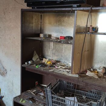 Abandoned farm building_2025