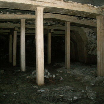 Richard Underground Factory