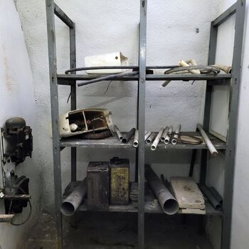 Už se setmělo venku je úplněk.