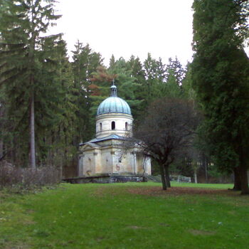 Mausoleum im Jeseníky-Gebirge