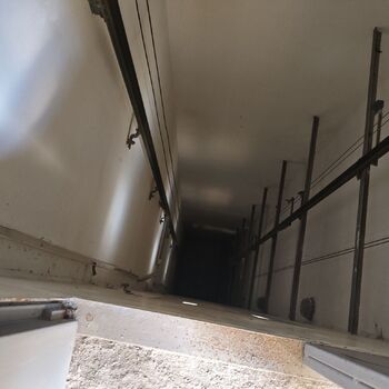 Proč to nedostavěli? Opuštěná železniční poliklinika...