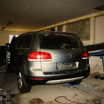 Haly plné tajemství... Opuštěná fabrika