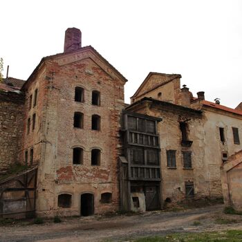 Castle, monastery, brewery and farm in one person 2021