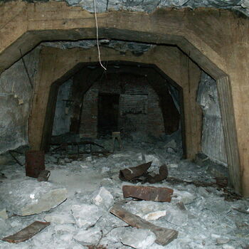 Richard Underground Factory