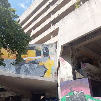 Der legendäre Scharfschützenturm in Mostar. 2024