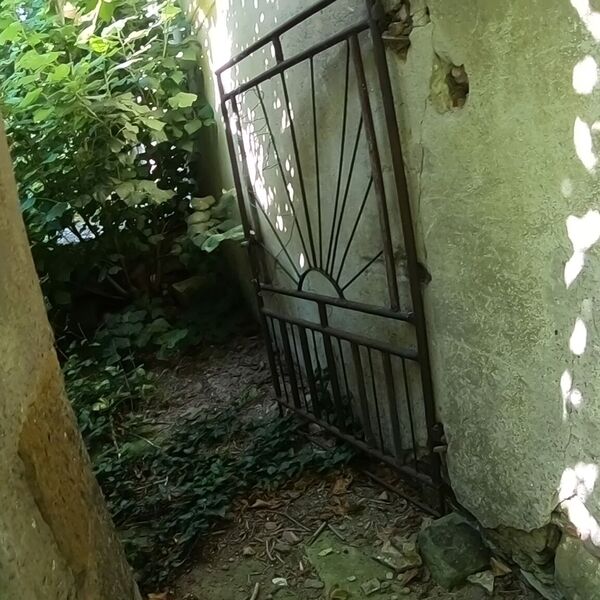 Urbex - Abandoned village buildings