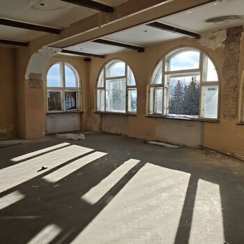 Co zavřelo tento hotel? Opuštěný hotel...