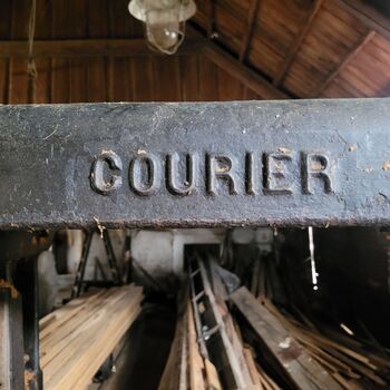 Eine geschäftige Mühle Eine geschäftige Mühle