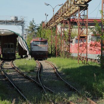 Abdeckung unter der Waggonfabrik